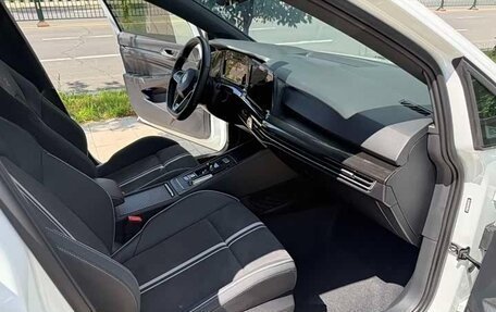 Volkswagen Golf VIII, 2023 год, 2 081 332 рублей, 13 фотография