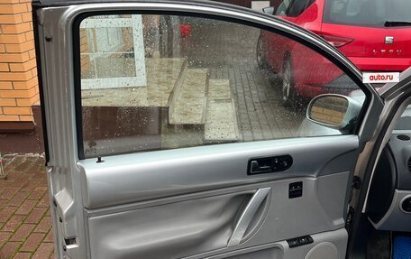 Volkswagen Beetle, 2001 год, 450 000 рублей, 19 фотография