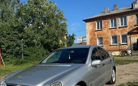 Mercedes-Benz C-Класс, 2003 год, 660 000 рублей, 2 фотография