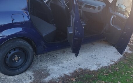 Renault Logan I, 2012 год, 390 000 рублей, 2 фотография