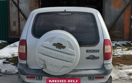 Chevrolet Niva I рестайлинг, 2004 год, 250 000 рублей, 3 фотография