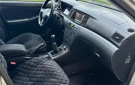 Toyota Corolla, 2005 год, 600 000 рублей, 27 фотография