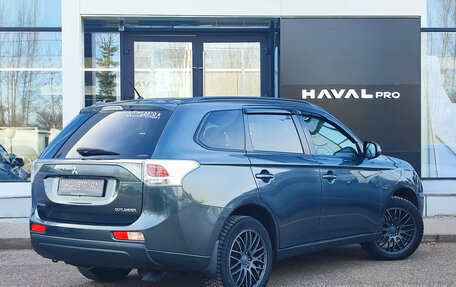 Mitsubishi Outlander III рестайлинг 3, 2013 год, 1 270 000 рублей, 4 фотография