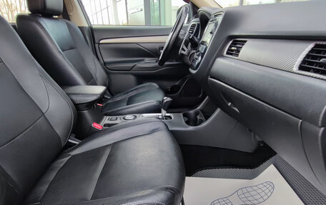 Mitsubishi Outlander III рестайлинг 3, 2013 год, 1 270 000 рублей, 8 фотография