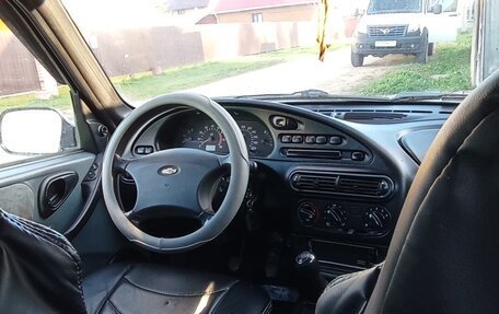 Chevrolet Niva I рестайлинг, 2003 год, 250 000 рублей, 6 фотография