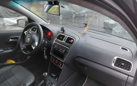 Volkswagen Polo VI (EU Market), 2011 год, 420 000 рублей, 12 фотография