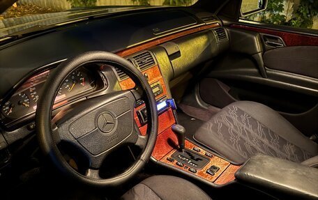 Mercedes-Benz E-Класс, 1997 год, 458 000 рублей, 7 фотография