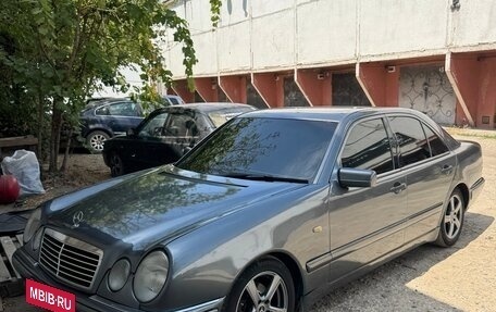 Mercedes-Benz E-Класс, 1997 год, 458 000 рублей, 9 фотография