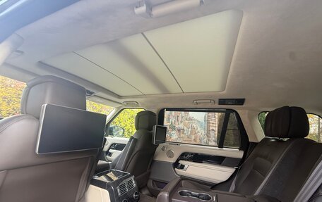 Land Rover Range Rover IV рестайлинг, 2018 год, 7 600 000 рублей, 9 фотография