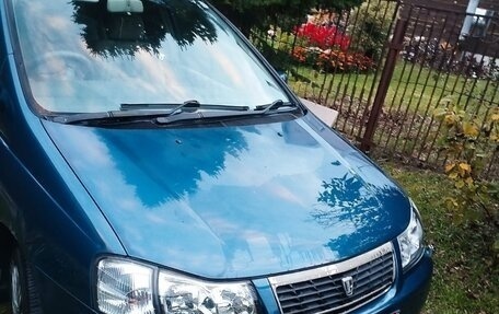 Nissan Liberty, 2000 год, 375 000 рублей, 3 фотография