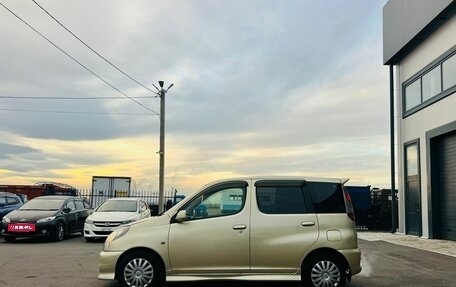 Toyota FunCargo, 2000 год, 649 999 рублей, 3 фотография