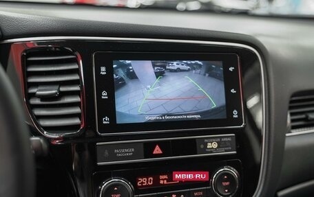 Mitsubishi Outlander III рестайлинг 3, 2019 год, 1 897 000 рублей, 8 фотография