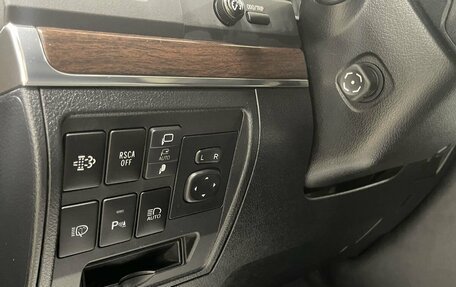 Toyota Land Cruiser 200, 2018 год, 6 149 000 рублей, 18 фотография