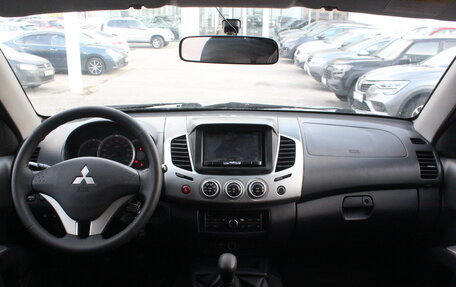 Mitsubishi L200 IV рестайлинг, 2014 год, 1 337 000 рублей, 7 фотография