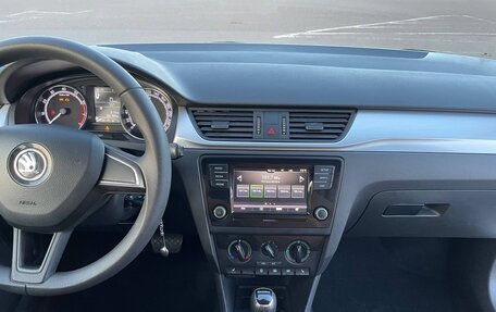 Skoda Rapid I, 2018 год, 1 199 000 рублей, 17 фотография