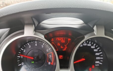 Nissan Juke II, 2012 год, 990 000 рублей, 10 фотография