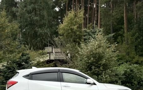 Honda Vezel, 2016 год, 1 450 000 рублей, 10 фотография