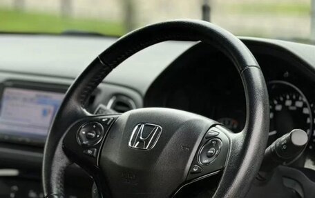 Honda Vezel, 2016 год, 1 450 000 рублей, 17 фотография