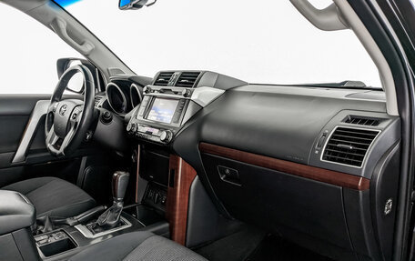 Toyota Land Cruiser Prado 150 рестайлинг 2, 2015 год, 3 850 000 рублей, 11 фотография