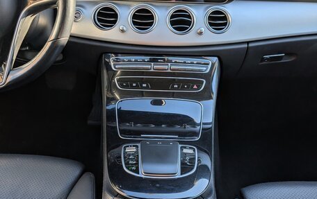 Mercedes-Benz E-Класс, 2021 год, 2 950 000 рублей, 12 фотография