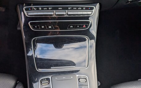 Mercedes-Benz E-Класс, 2021 год, 2 950 000 рублей, 23 фотография