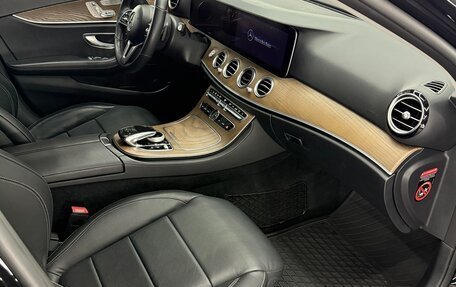 Mercedes-Benz E-Класс, 2018 год, 3 450 000 рублей, 17 фотография