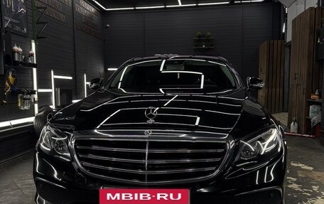 Mercedes-Benz E-Класс, 2018 год, 3 450 000 рублей, 9 фотография