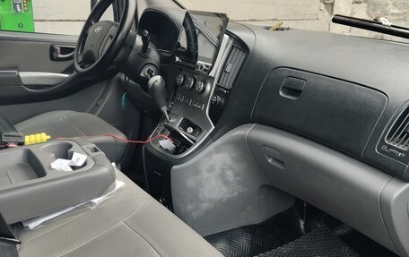 Hyundai Grand Starex Grand Starex I рестайлинг 2, 2010 год, 1 500 000 рублей, 9 фотография