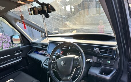 Honda Stepwgn IV, 2018 год, 2 200 000 рублей, 4 фотография