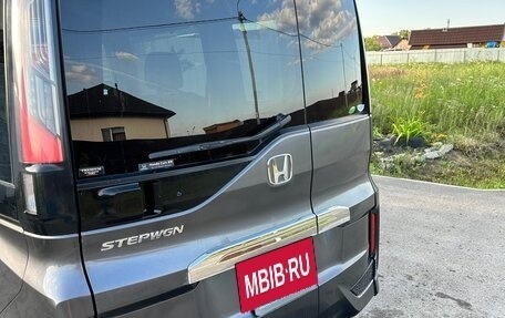 Honda Stepwgn IV, 2018 год, 2 200 000 рублей, 3 фотография