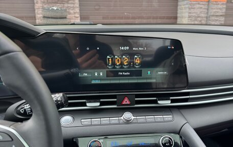 Hyundai Elantra, 2024 год, 2 370 000 рублей, 9 фотография