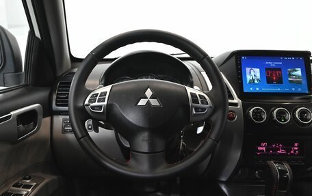 Mitsubishi Pajero Sport II рестайлинг, 2012 год, 1 800 000 рублей, 15 фотография