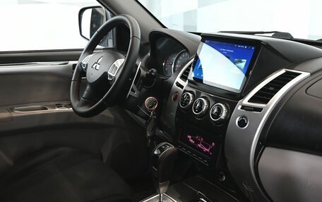 Mitsubishi Pajero Sport II рестайлинг, 2012 год, 1 800 000 рублей, 14 фотография