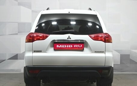 Mitsubishi Pajero Sport II рестайлинг, 2012 год, 1 800 000 рублей, 5 фотография
