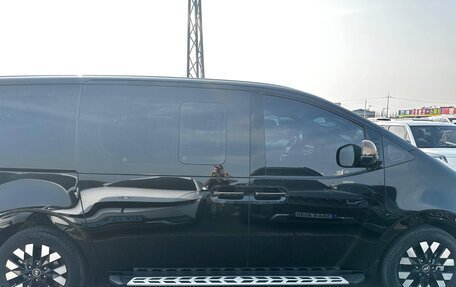 Hyundai Staria, 2024 год, 3 200 000 рублей, 8 фотография