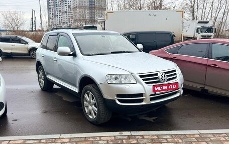 Volkswagen Touareg III, 2003 год, 850 000 рублей, 2 фотография