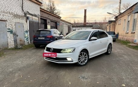 Volkswagen Jetta VI, 2015 год, 935 000 рублей, 3 фотография