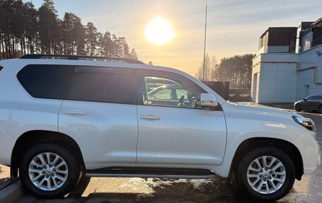 Toyota Land Cruiser Prado 150 рестайлинг 2, 2014 год, 4 300 000 рублей, 3 фотография