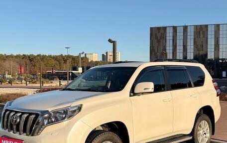 Toyota Land Cruiser Prado 150 рестайлинг 2, 2014 год, 4 300 000 рублей, 2 фотография