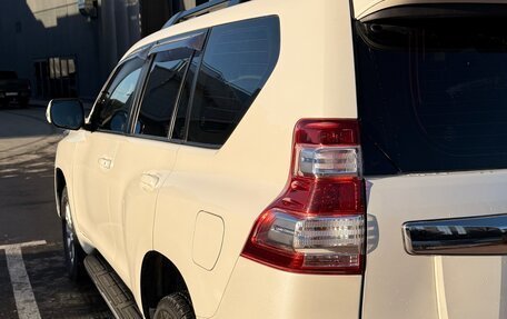 Toyota Land Cruiser Prado 150 рестайлинг 2, 2014 год, 4 300 000 рублей, 5 фотография