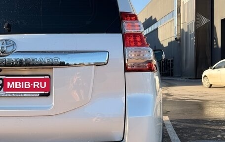 Toyota Land Cruiser Prado 150 рестайлинг 2, 2014 год, 4 300 000 рублей, 6 фотография