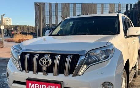 Toyota Land Cruiser Prado 150 рестайлинг 2, 2014 год, 4 300 000 рублей, 11 фотография