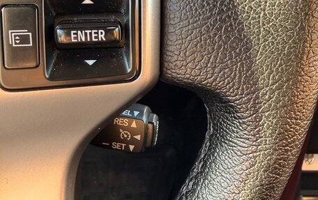 Toyota Land Cruiser Prado 150 рестайлинг 2, 2014 год, 4 300 000 рублей, 26 фотография