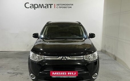 Mitsubishi Outlander III рестайлинг 3, 2013 год, 1 350 000 рублей, 2 фотография