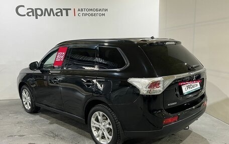 Mitsubishi Outlander III рестайлинг 3, 2013 год, 1 350 000 рублей, 5 фотография