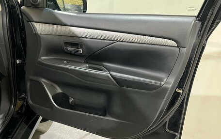 Mitsubishi Outlander III рестайлинг 3, 2013 год, 1 350 000 рублей, 16 фотография