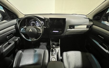Mitsubishi Outlander III рестайлинг 3, 2013 год, 1 350 000 рублей, 21 фотография