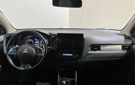 Mitsubishi Outlander III рестайлинг 3, 2013 год, 1 350 000 рублей, 20 фотография