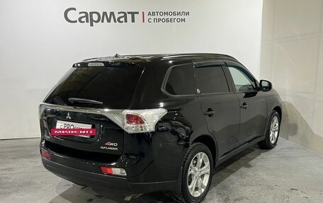 Mitsubishi Outlander III рестайлинг 3, 2013 год, 1 350 000 рублей, 7 фотография