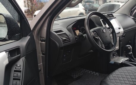 Toyota Land Cruiser Prado 150 рестайлинг 2, 2020 год, 6 500 000 рублей, 8 фотография